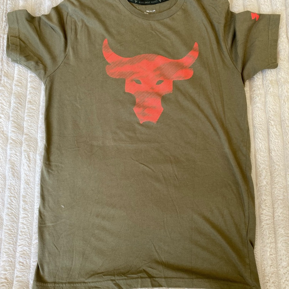 Under Armour Olive Green Tee with Red Graphic